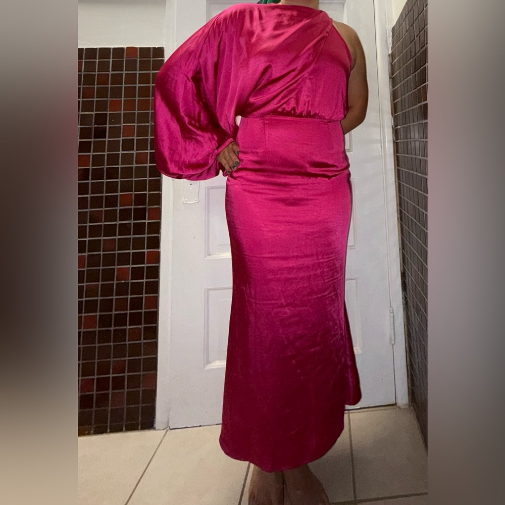 Club L London Pink Satin One Shoulder Dress - Picture 6 of 7